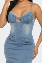 Load image into Gallery viewer, ATHINA CASUAL LIGHT WASHED DENIM MIDI DRESS