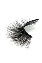 Load image into Gallery viewer, Light Volume Cat Eye Mink Natural Eyelashes